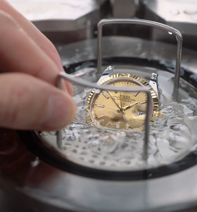 la procedura della revisione completa rolex - Nicora