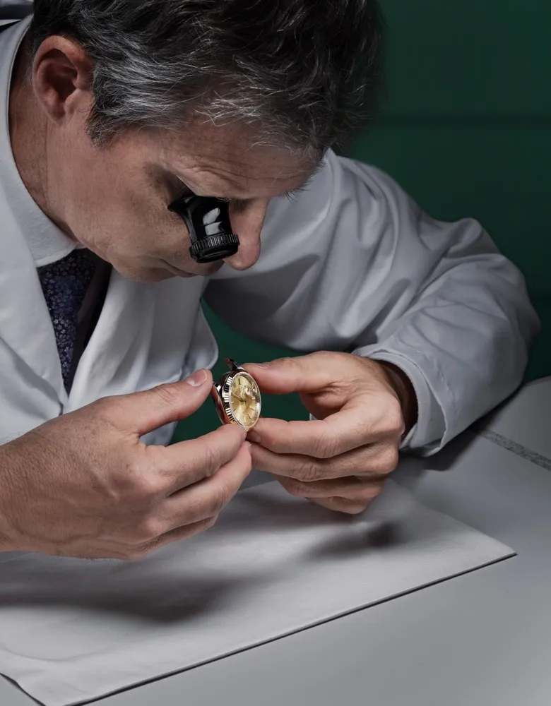 la procedura della revisione completa rolex - Nicora